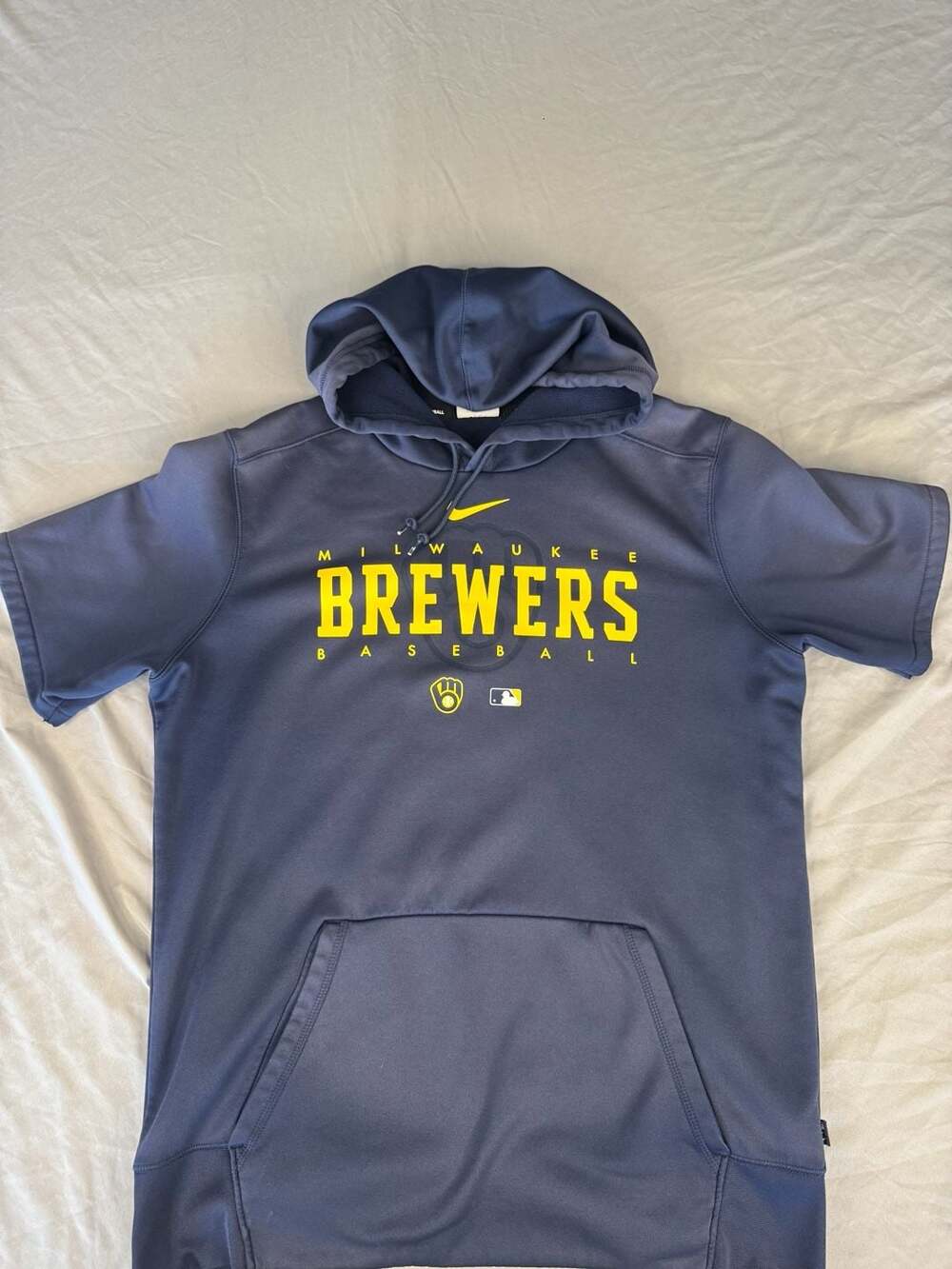 Nike Milwaukee Brewers Authentic Collection Therma-FIT Short Sleeve Hoodie Size